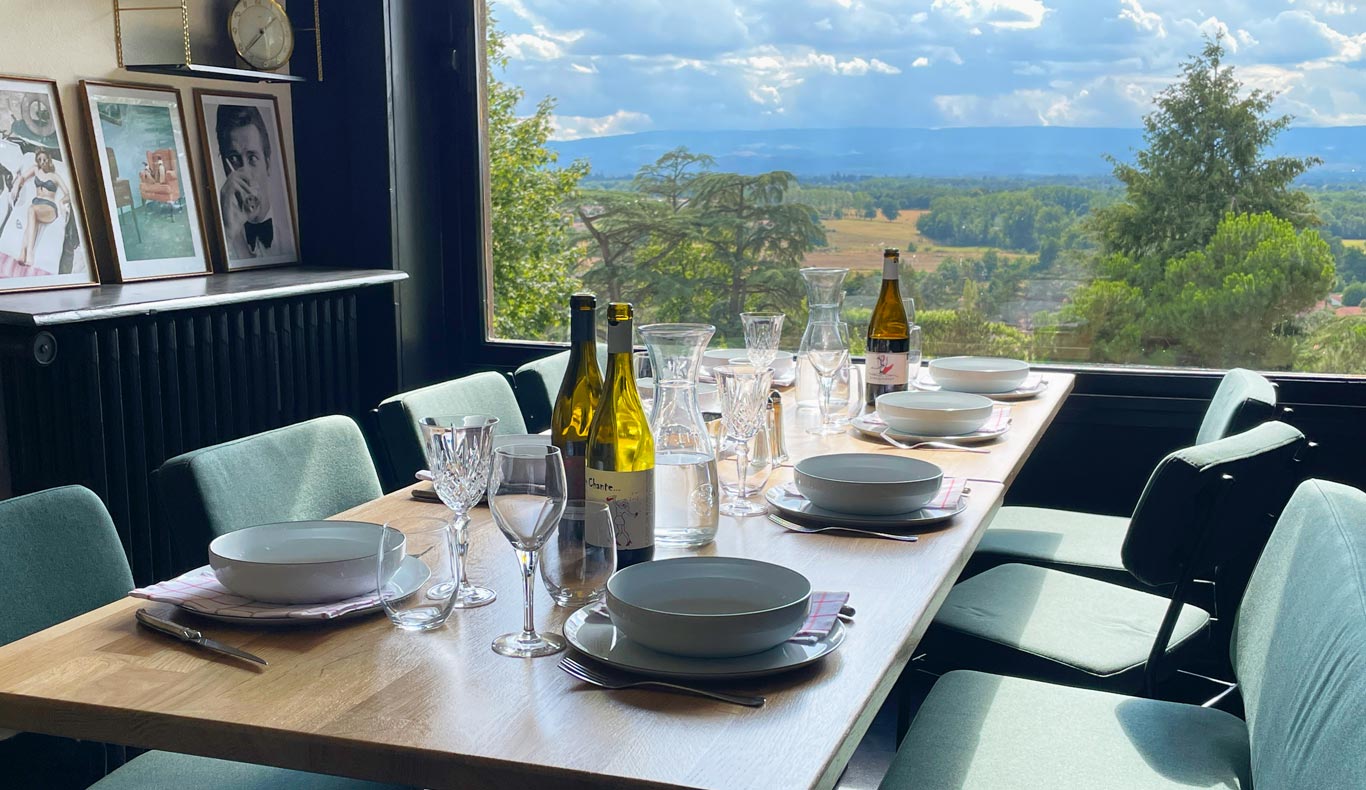 bistrot de la poste, vue sur les monts du forez
