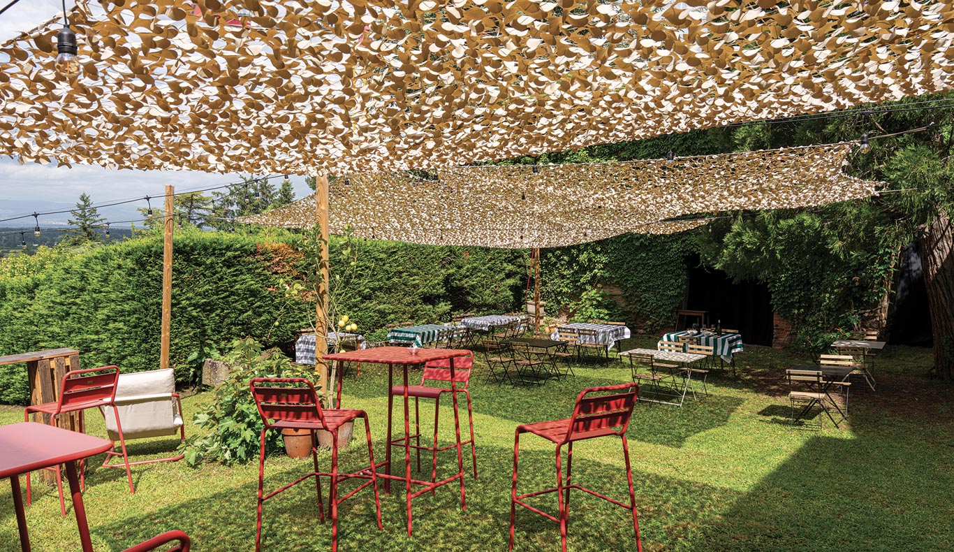 bistrot de la poste, jardin